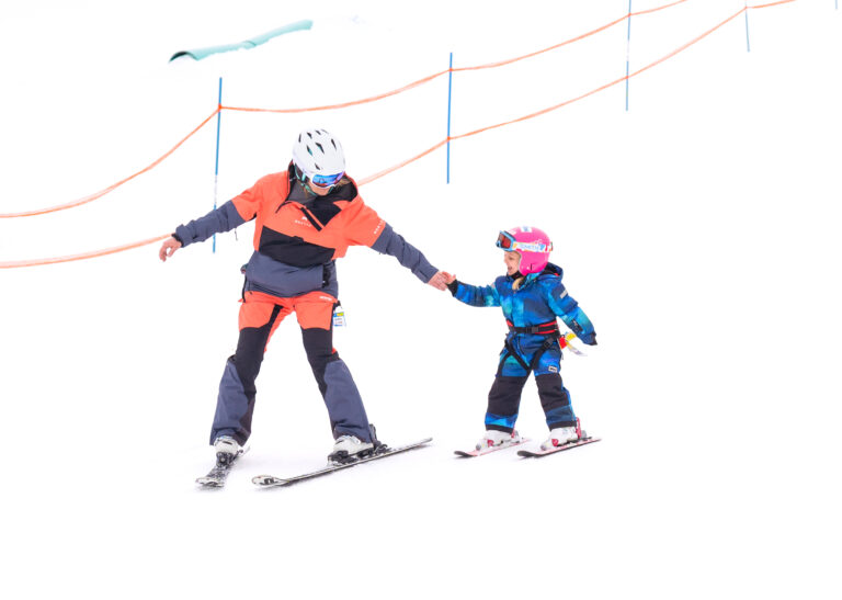 EdmontonSkiClub3 768x547